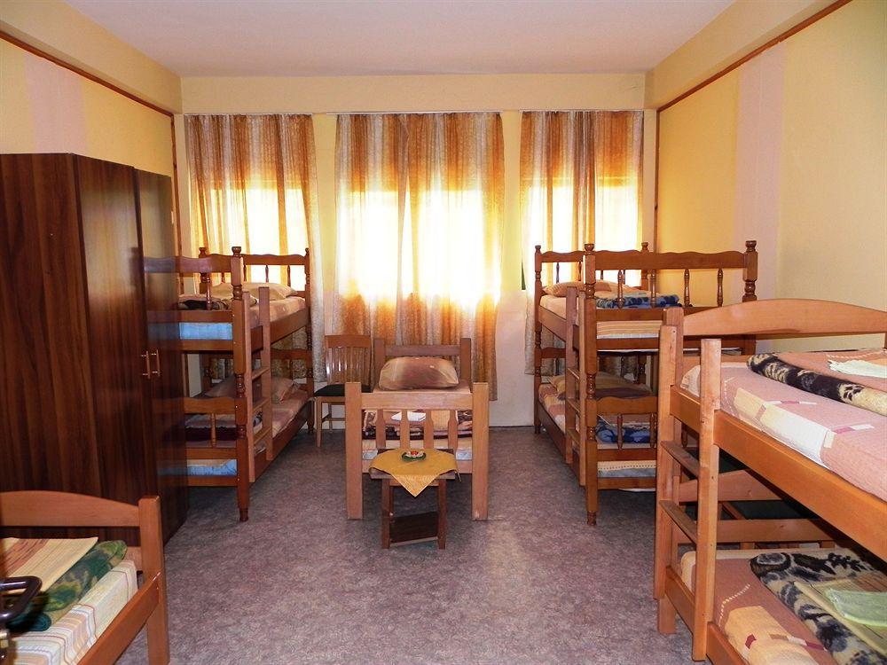 Hostel Izvor Podgorica Buitenkant foto